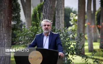 از طرف دولت هیچ مانعی برای واردات خودرو وجود ندارد
