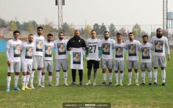 عکس مهران سماک روی پیراهن فوتبالیست ها