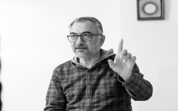 سه تضاد تاریخی ایران