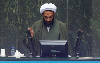  ۴ «انگل اقتصادی» را اعدام کنید، تورم کنترل می‌شود/ «جوان فریب‌خورده» را هم باید اعدام کرد