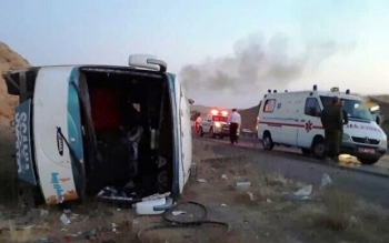 واژگونی اتوبوس در اردبیل/ ۱۰ مسافر مصدوم شدند و ۳ نفر جان باختند
