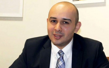 تنها راه حل بازار خودرو، واردات آزاد و عرضه به میزان تقاضا است؛ نه قرعه کشی و عرضه در بورس
