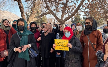 دانمارک به تمام زنان و دختران افغانستان «به دلیل جنسیت آنها» پناهندگی می دهد