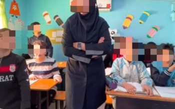  اخراج معلم قائمشهری به دلیل پخش «موسیقی مبتذل» در مدرسه/احتمالا مجوز فعالیت مدرسه را هم لغو می‌کنیم