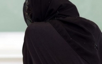 شکایت دختر ۱۸ ساله از نامزدش به خاطر پیامک های زننده 