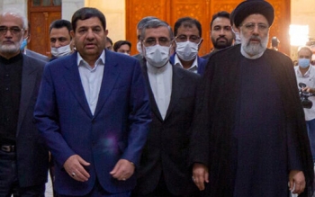 آیا تیم «همینی که هست» می ماند؟/ مقاومت رئیسی؛ به ضرر مردم، به نفع «تیم اقتصادی»