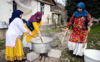 به پیشواز نوروز با جوشش دیگ های سمنو در گیلان