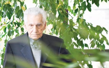 مروری بر زندگی و کارنامه احمد سمیعی گیلانی