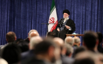 مبارزه با فساد در رأس توصیه های اقتصادی؛ لزوم افزایش تحرک وابتکار در سیاست خارجی/تصاویر