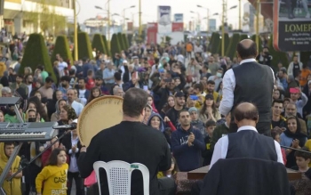 با کدام امکانات از آمار ۱.۵۰۰.۰۰۰ گردشگر نوروزی در منطقه آزاد انزلی می گویید؟