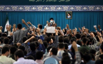 جلسه اقتصادی سران قوا، آنطور که باید به هدف خود نرسید/مسائل گوناگون کشور مگر قابل رفراندوم است؟