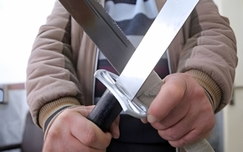 حمله افراد ناشناس به ساختمان اورژانس لالی