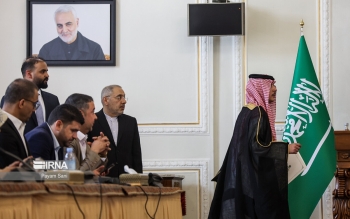 عکس سردار سلیمانی دلیل تغییر سالن کنفرانس؟تسنیم:تقصیر خبرنگار اصلاح طلب بود