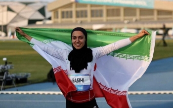 فرزانه فصیحی در قزاقستان رکورد شکست و قهرمان شد