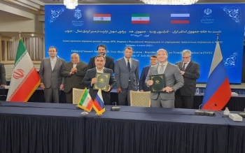 قرارداد اجرایی راه آهن رشت - آستارا امضا شد/توضیحات دستیار پوتین درباره راه آهن رشت -آستارا