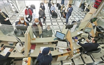 اتهام: ارائه خدمات بانکی به خانم  های بدون حجاب