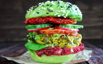 خطر شکستگی لگن در گیاهخواران ۵۰ درصد بیشتر از افراد دیگر است