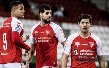 سکوت لژیونر گیلانی در مورد پرسپولیس شکست/ وایله مشتریان واقعی من را پراند