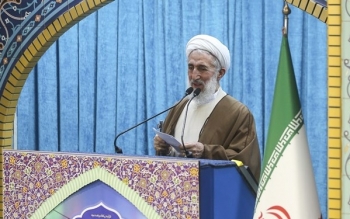 دختران و زنان کشف حجاب کننده «پررو» و «بی حیا» هستند/ پدر و برادرشان جلوی اینها که خودشان را در معرض هوس بازان می گذارند، بگیرند