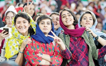 در انتظار آزادی الهه و نیلوفر