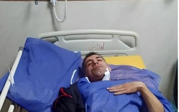 مصدومیت یک آتش‌نشان در حادثه آتش‌سوزی ساختمانی در انزلی