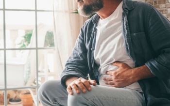 علل صدای شکم؛ ۱۳ راهکار برای رفع این مشکل