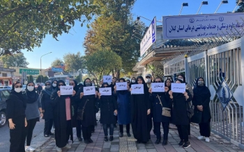 تجمع پرستاران گیلان در رشت در اعتراض به عدم پرداخت معوقات