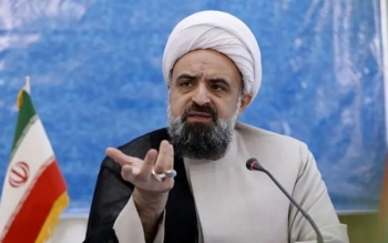 پیگیر پوشش بیماران زن در اتاق‌های عمل باشید؛لباس بیماران در جامعه ما در شان زن مسلمان نیست