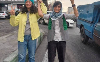  تشکیل پرونده قضایی برای الهه محمدی و نیلوفر حامدی چند ساعت بعد از آزادی به جرم کشف حجاب