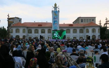 پخش زنده دیدار ایران-قطر در پیاده راه شهرداری رشت