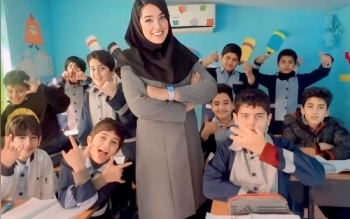 تکذیب «اخراج» دو معلم بلاگر: فقط «اخطار» داده ایم/ معلم بلاگری «ممنوع»