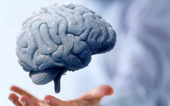 اقدامات اورژانسی که می توانید بعد از دیدن علائم سکته مغزی در اطرافیان انجام دهید