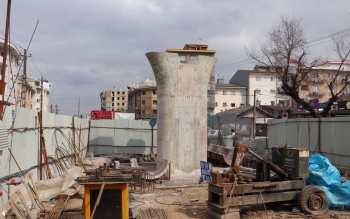 از تمام کمبودها و  مشکلات باخبریم /کارگران برای تغییر رشت، سخت مشغول کارند