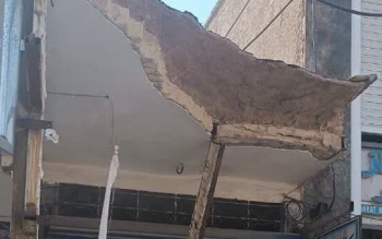 مرگ تلخ کودک ۵ ماهه بر اثر ریزش سقف پیاده رو