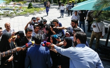 افزایش حقوق کارمندان در فیش های فروردین اعمال می شود