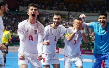 قهرمانی باشکوه ایران با پیروزی مقابل میزبان/ پادشاه بر تخت نشست