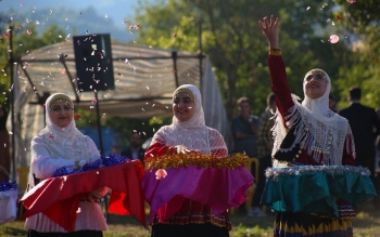 گزارش تصویری؛دهمین جشنواره بهارنارنج در کومله لنگرود