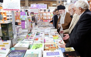 نباید فضای مجازی جای کتابخوانی را بگیرد/تولید کتاب و ترویج کتابخوانی، وظیفه مهم مسئولان