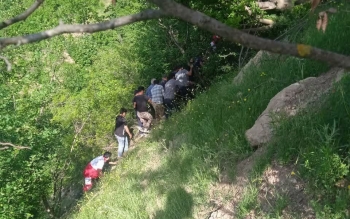 سقوط پراید به دره در اشکور رودسر با یک کشته و ۲ مجروح