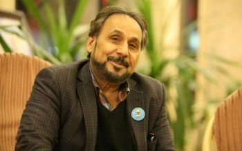 عمو قناد ضربه مغزی و در بیمارستان بستری شد