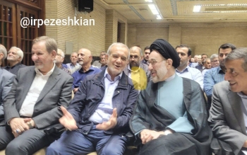 مسعود پزشکیان کاندیدای انتخابات ریاست جمهوری در کنار سیدمحمدخاتمی و اسحاق جهانگیری