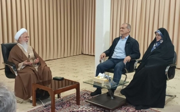آیت الله جوادی آملی:مسائلی مانند حجاب با فشار حل نمی شود/ دین اجازه فریب مردم با وعده و تبلیغ دروغ را نمی دهد/ باید جلوی اختلاس و فساد گرفته شود
