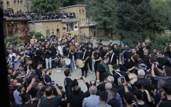گزارش تصویری؛آیین سنتی سوگواری روز ششم محرم و علم بندان در چهار محله ماسوله 