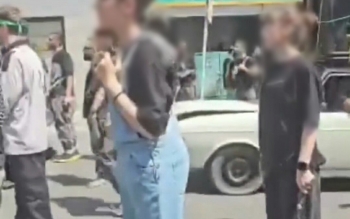 شناسایی و احضار دختران بی حجابی که روز عاشورا در دسته عزاداری کرج زنجیر زدند