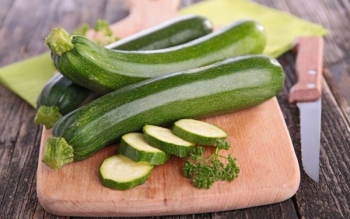 سبزی تقویت کننده مغز و نخاع/ مناسب برای تمام گرم مزاجان در فصول گرم سال 