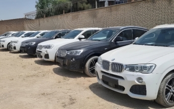 کشف ۱۴ دستگاه BMW قاچاق از پارکینگ یک منزل مسکونی