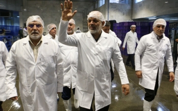 گزارش تصویری؛ افتتاح چند طرح عمرانی و صنعتی توسط وزیر کشور در گیلان