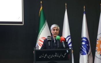 وزیر ورزش آزاد شدن پول‌های بلوکه شده ایران در فیفا را خواستار شد