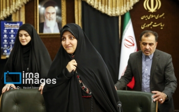 تصاویر/خداحافظی با انسیه خزعلی،سلام به زهرا بهروزآذر/ تلاش می کنم حسِ دیده نشدن برای زنان ایران از بین برود