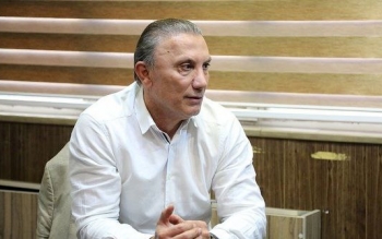 خواستم دست مالک جدید را باز بگذارم